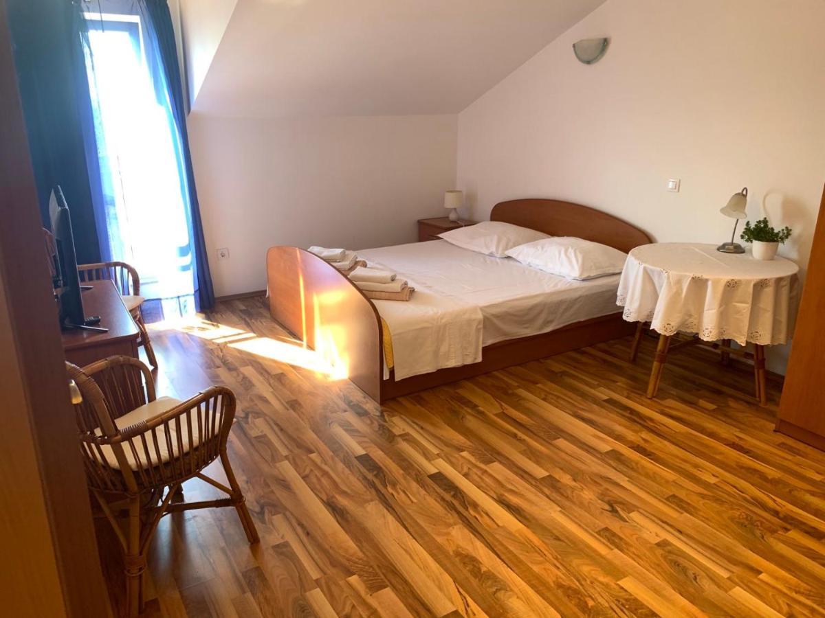 Apartman Senka Podgora Exterior foto