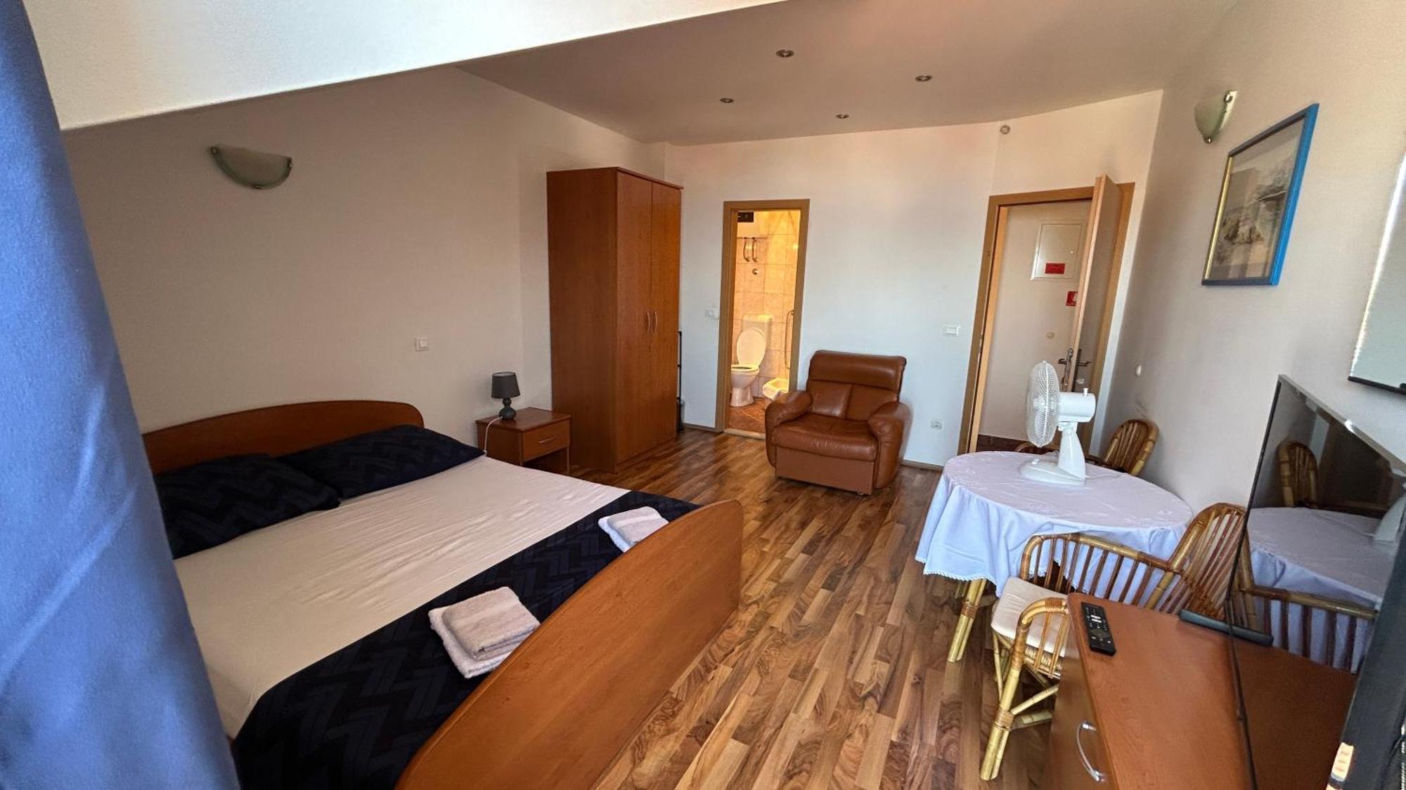 Apartman Senka Podgora Exterior foto
